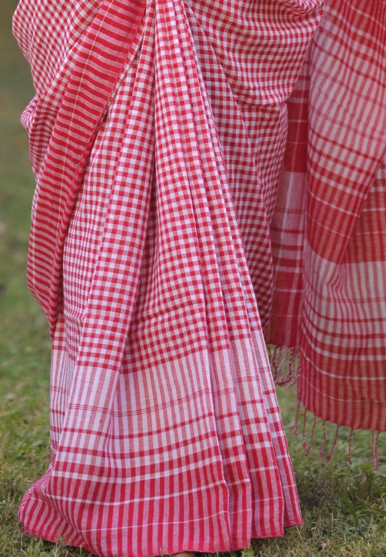 ABAHONI - Red and white Cotton Handloom Saree