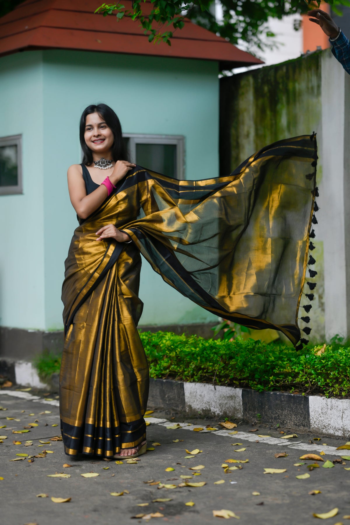 Kanchana – Tissue Cotton Saree, Black Gold