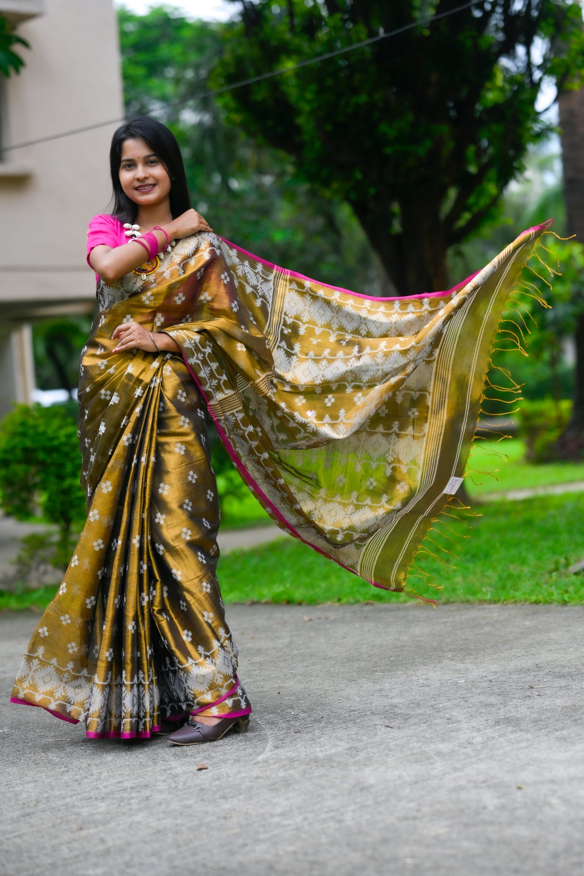 Chitralekha – Tissue Cotton Saree, Copper Gold